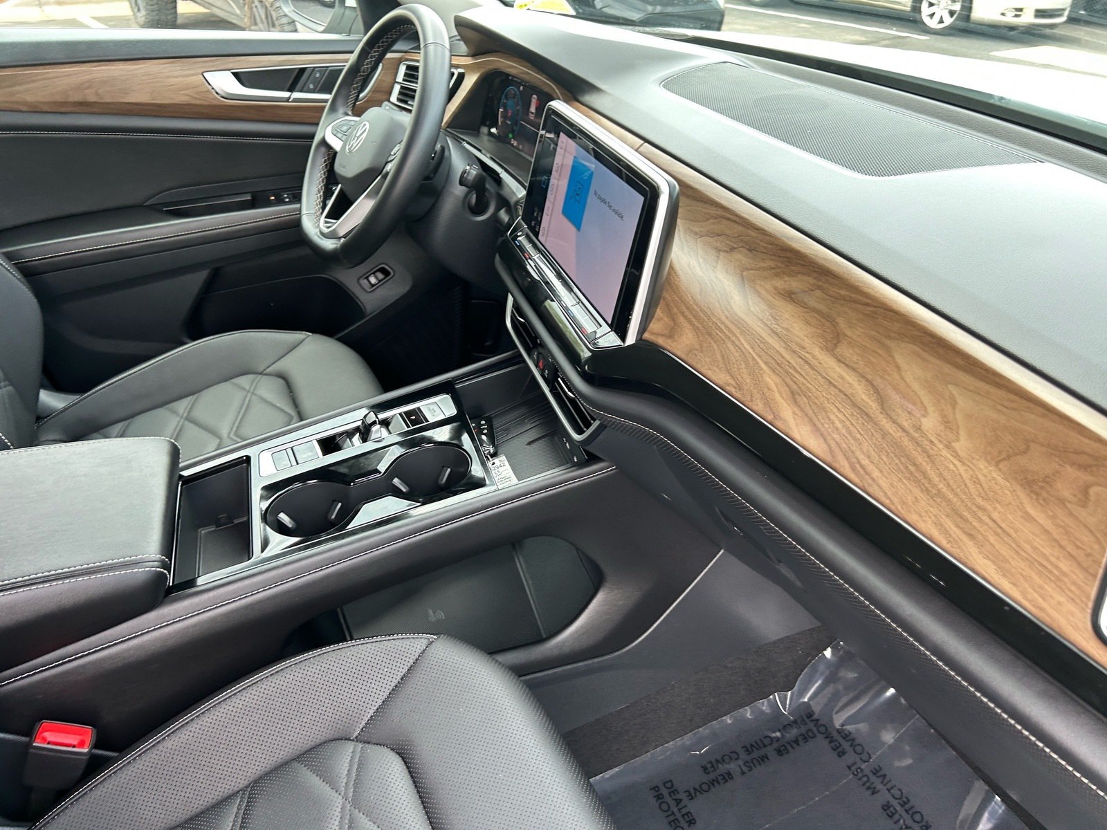 2025 Volkswagen Atlas 2.0T SE w/Technology — photo 13 thumbnail