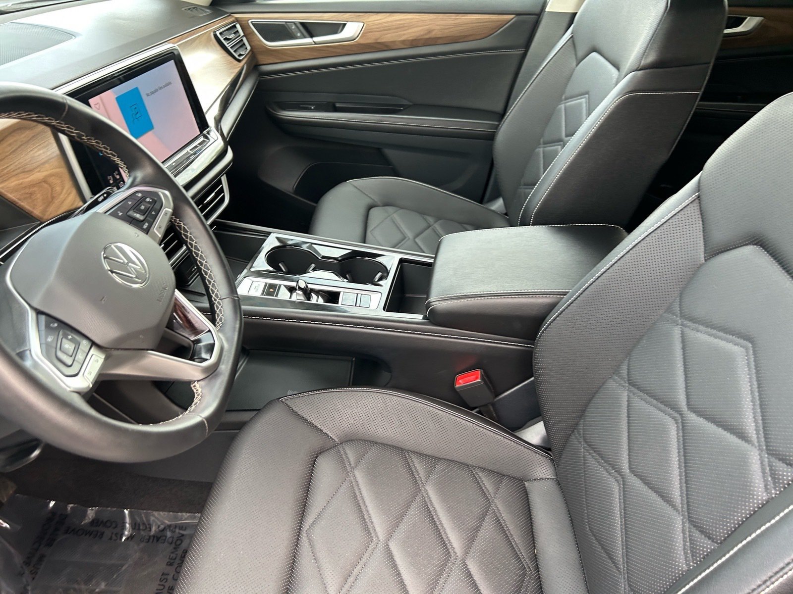 2025 Volkswagen Atlas 2.0T SE w/Technology — photo 19 thumbnail