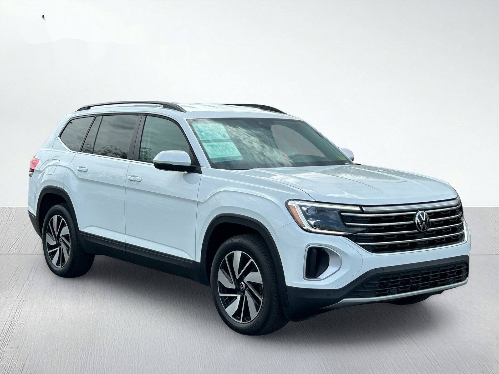 2025 Volkswagen Atlas 2.0T SE w/Technology — photo 7 thumbnail