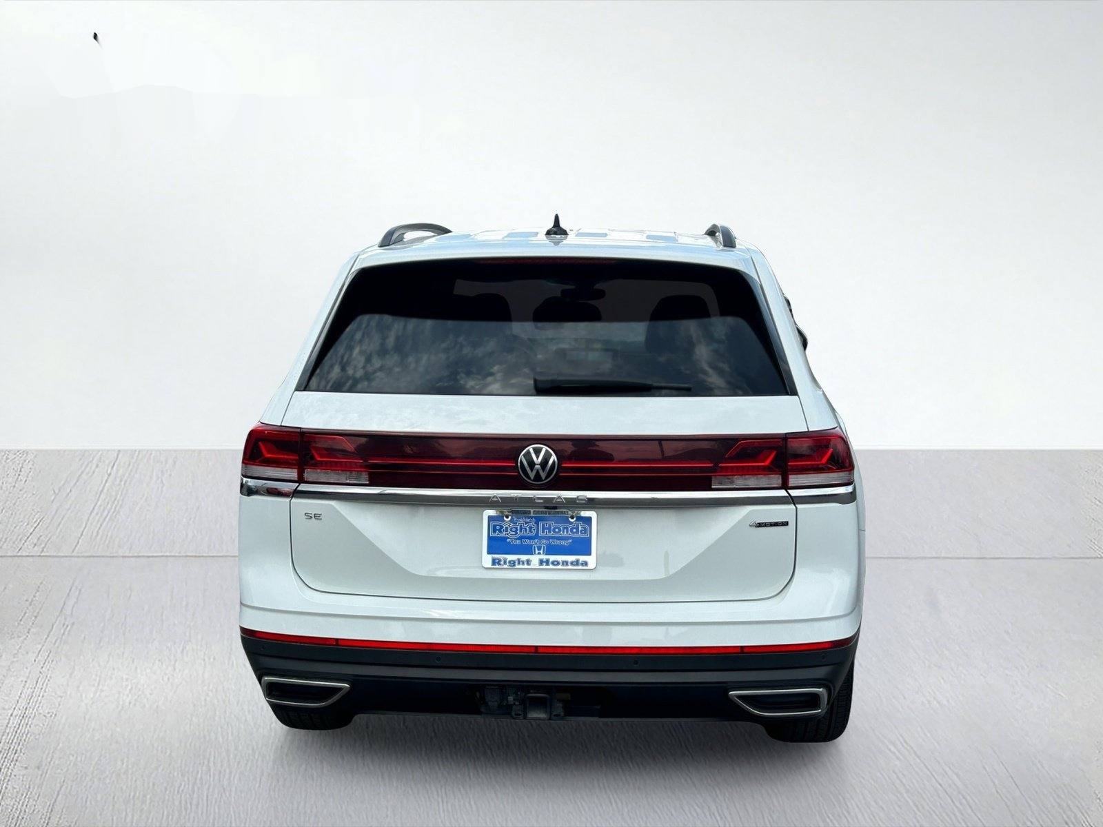 2025 Volkswagen Atlas 2.0T SE w/Technology — photo 9 thumbnail