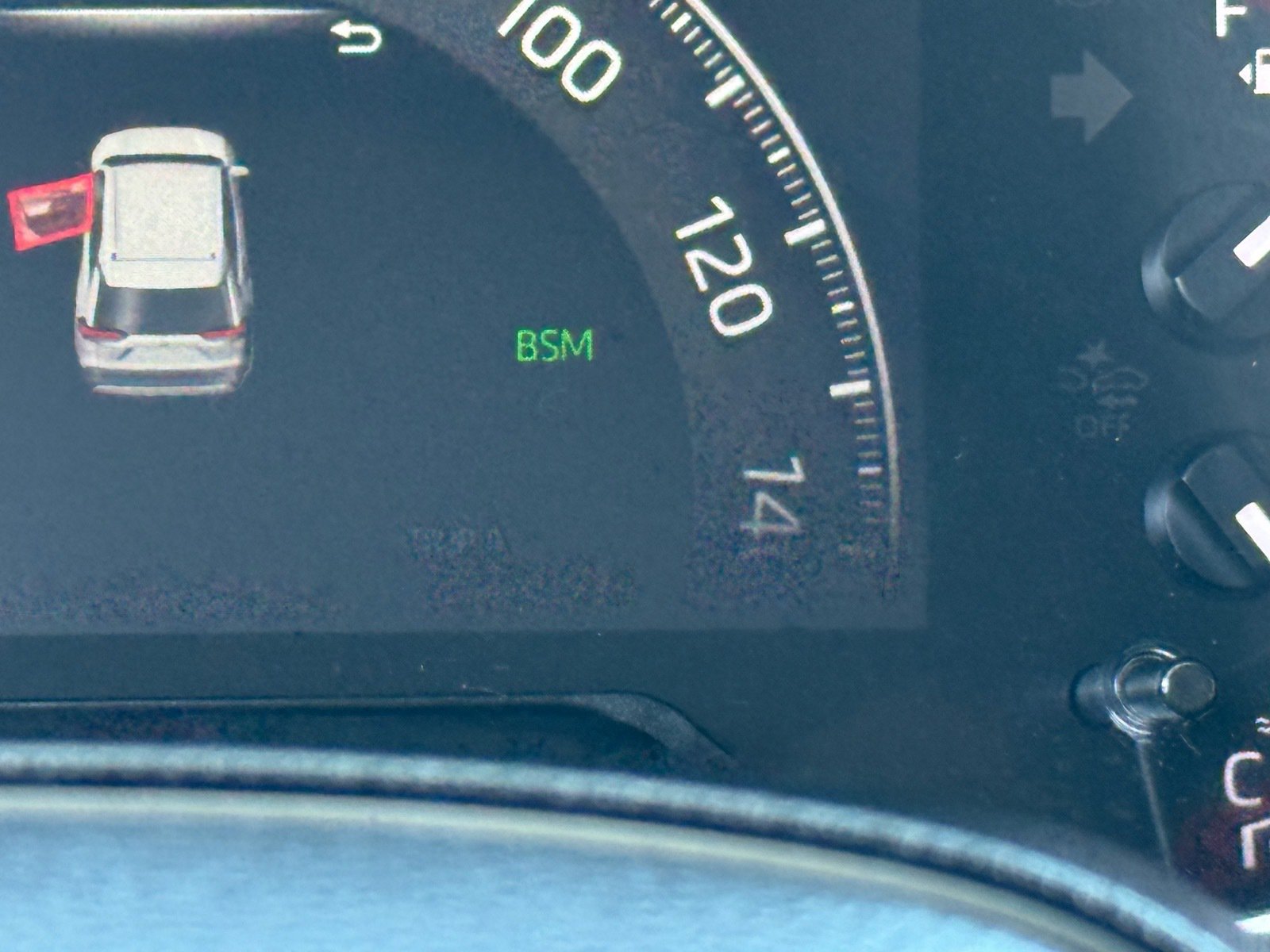 2025 Toyota RAV4 XLE — photo 19 thumbnail