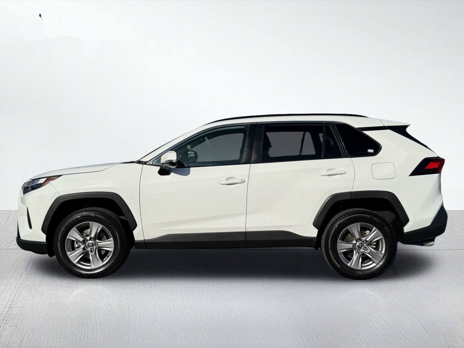 2025 Toyota RAV4 XLE — photo 3 thumbnail