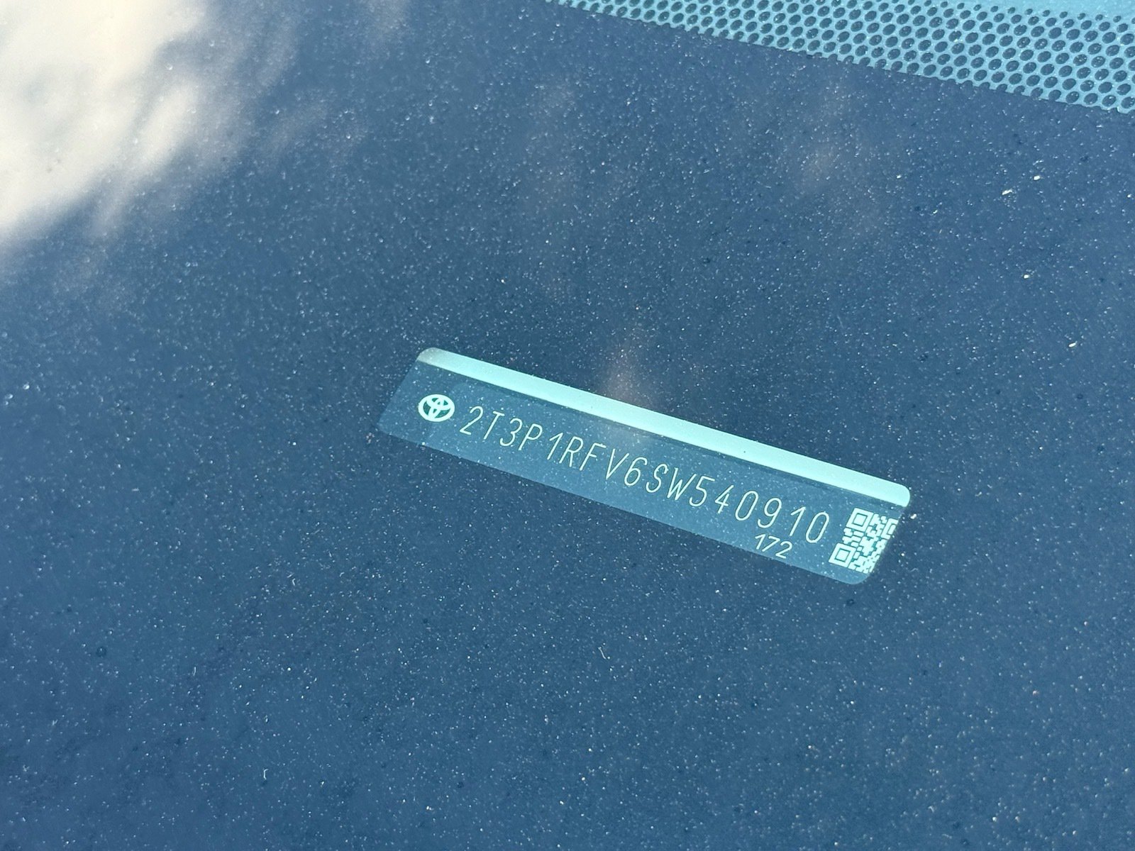 2025 Toyota RAV4 XLE — photo 34 thumbnail