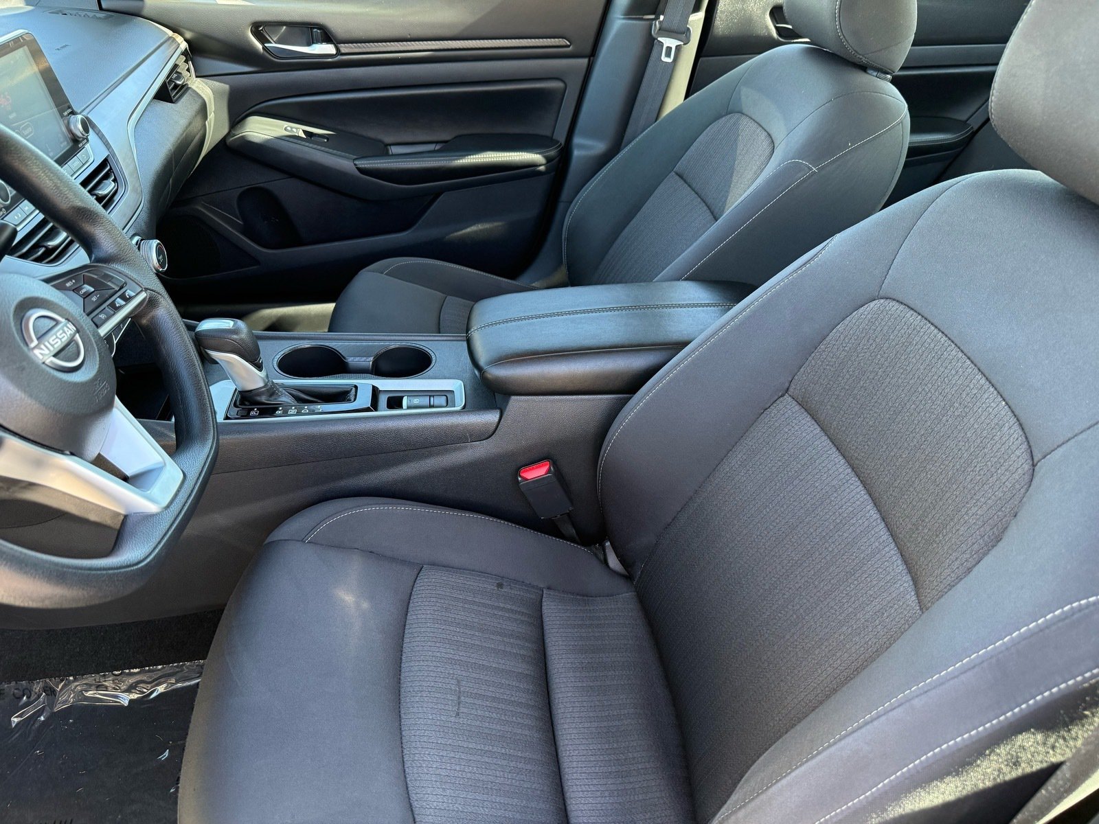 2025 Nissan Altima 2.5 SV — photo 12 thumbnail