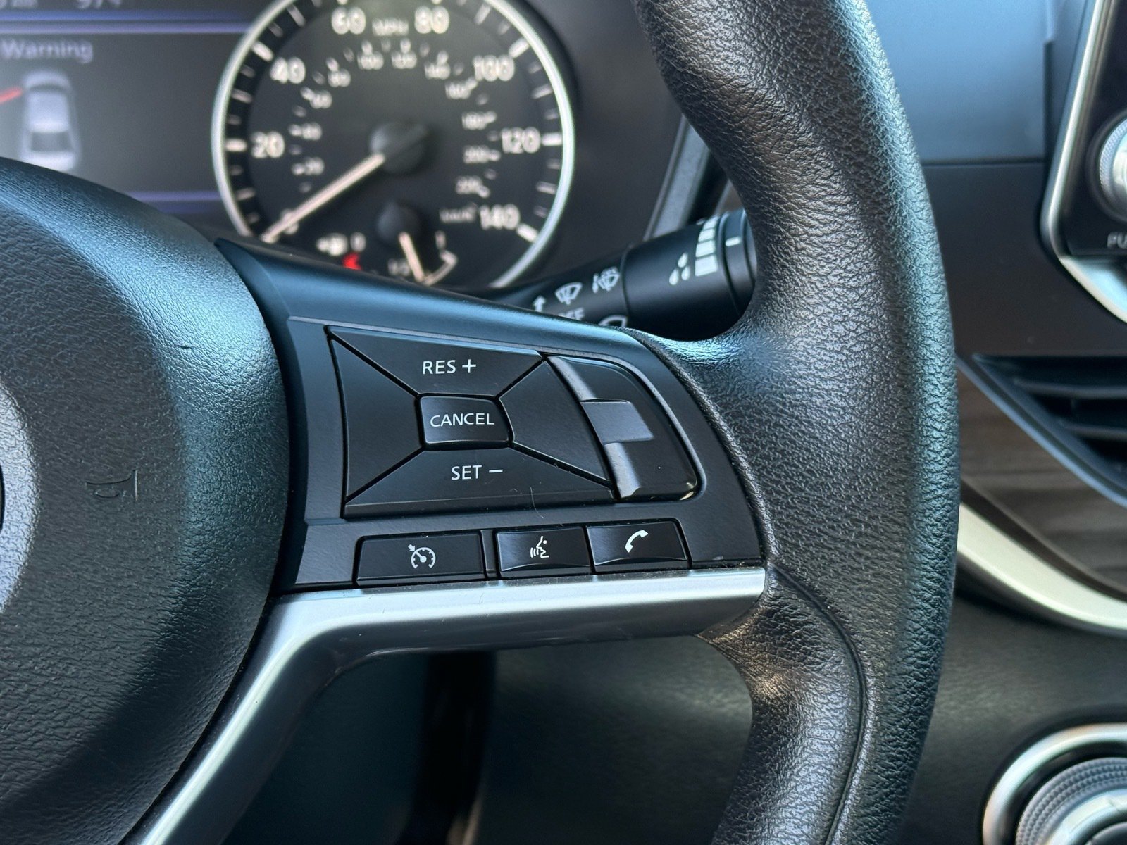 2025 Nissan Altima 2.5 SV — photo 17 thumbnail