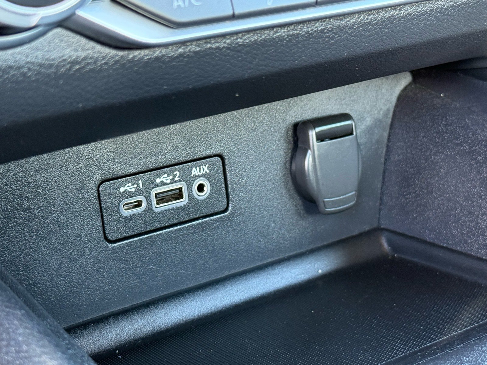 2025 Nissan Altima 2.5 SV — photo 23 thumbnail