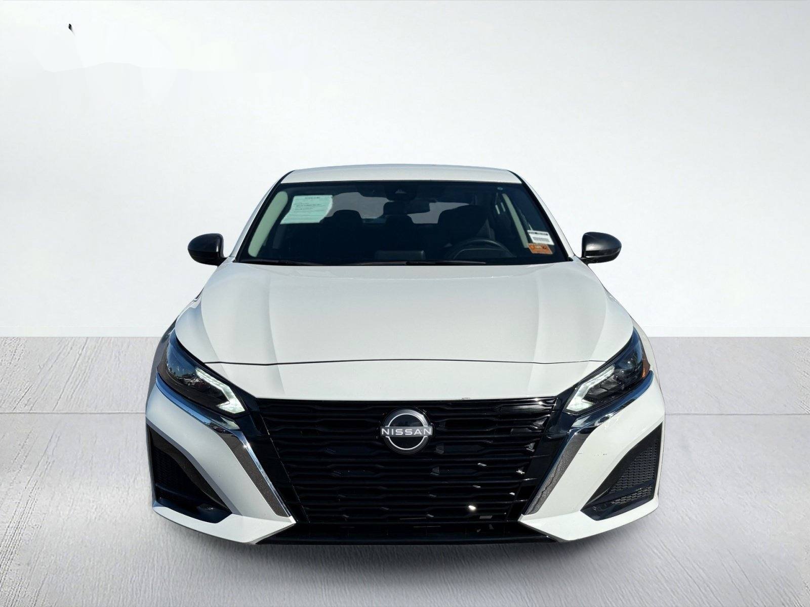 2025 Nissan Altima 2.5 SV — photo 5 thumbnail