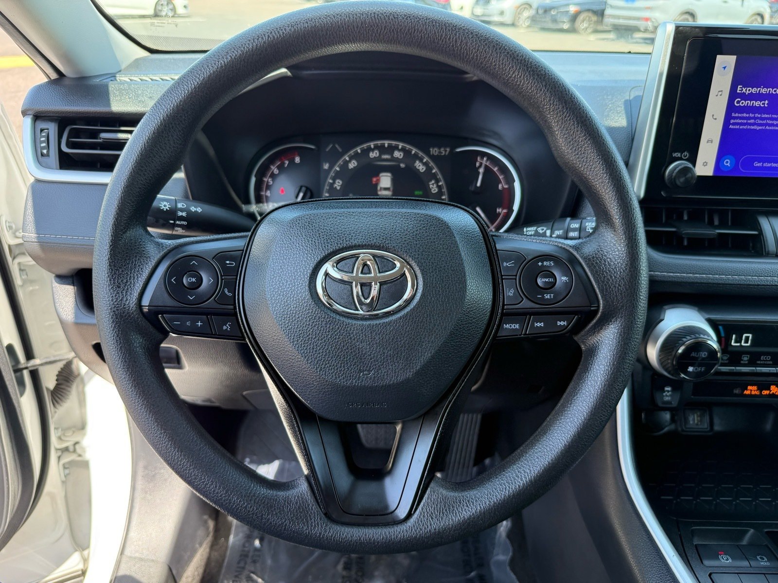 2025 Toyota RAV4 XLE — photo 15 thumbnail