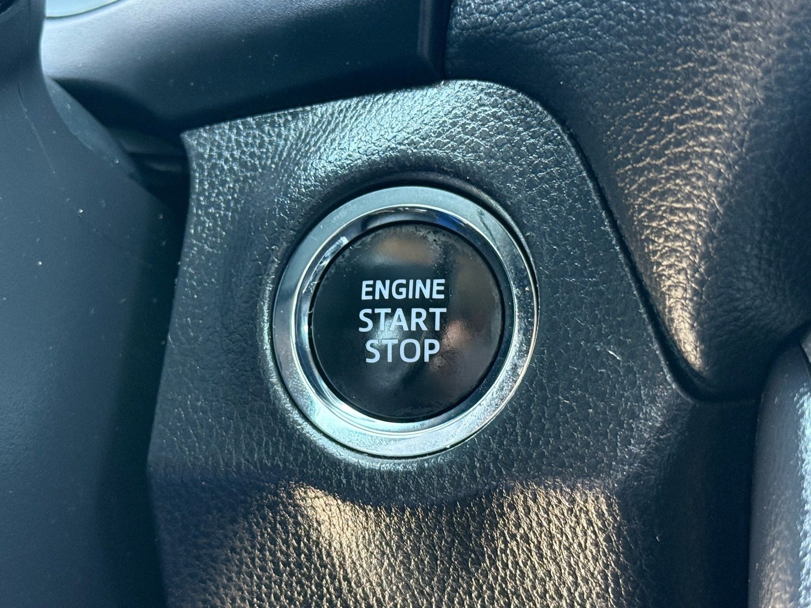 2025 Toyota RAV4 XLE — photo 25 thumbnail
