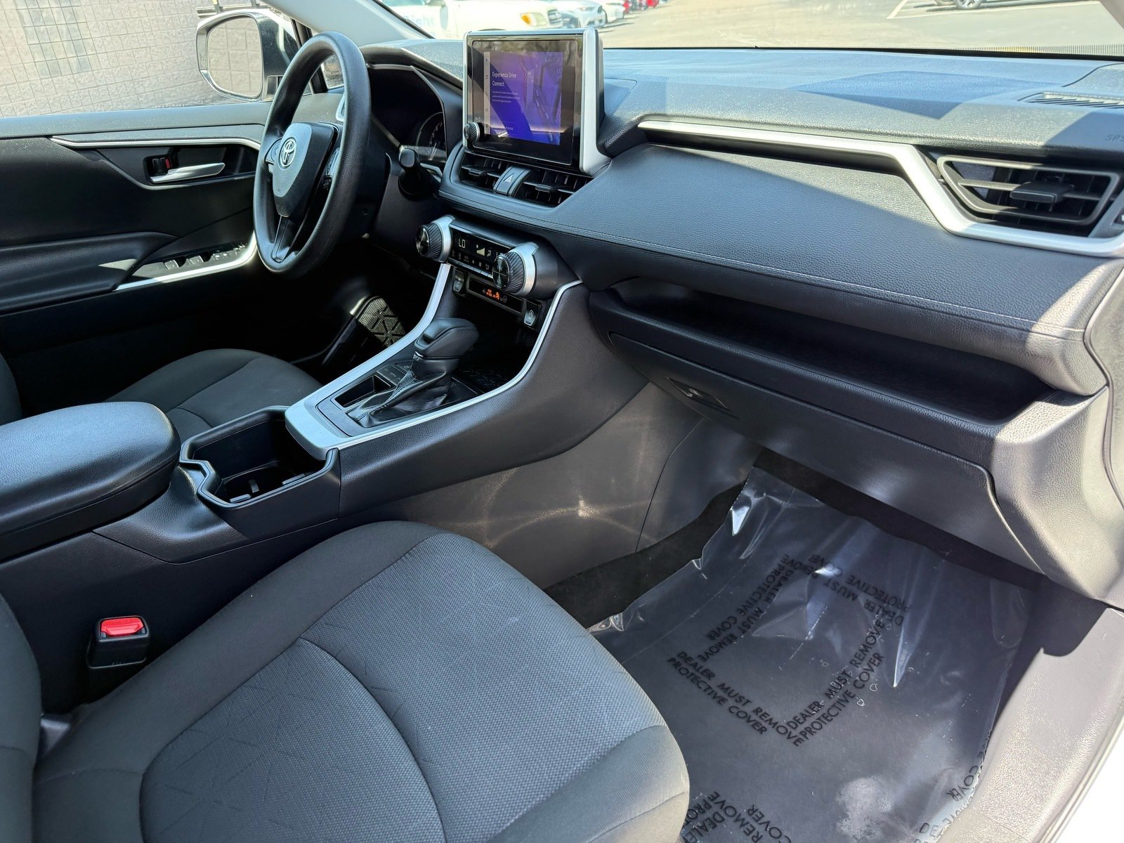 2025 Toyota RAV4 XLE — photo 29 thumbnail