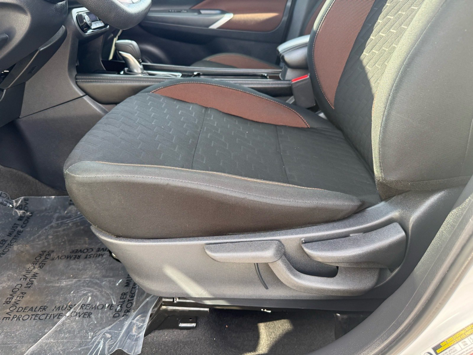 2024 Nissan Kicks SR — photo 13 thumbnail