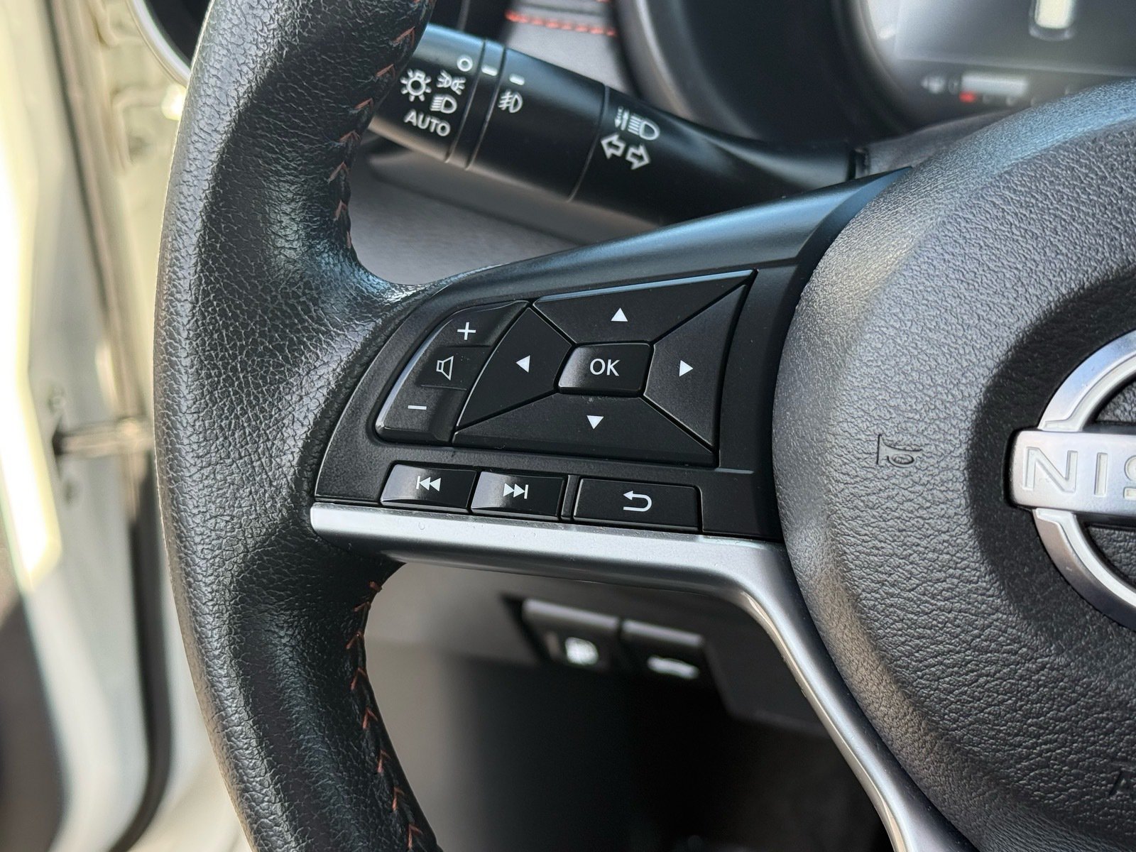 2024 Nissan Kicks SR — photo 16 thumbnail
