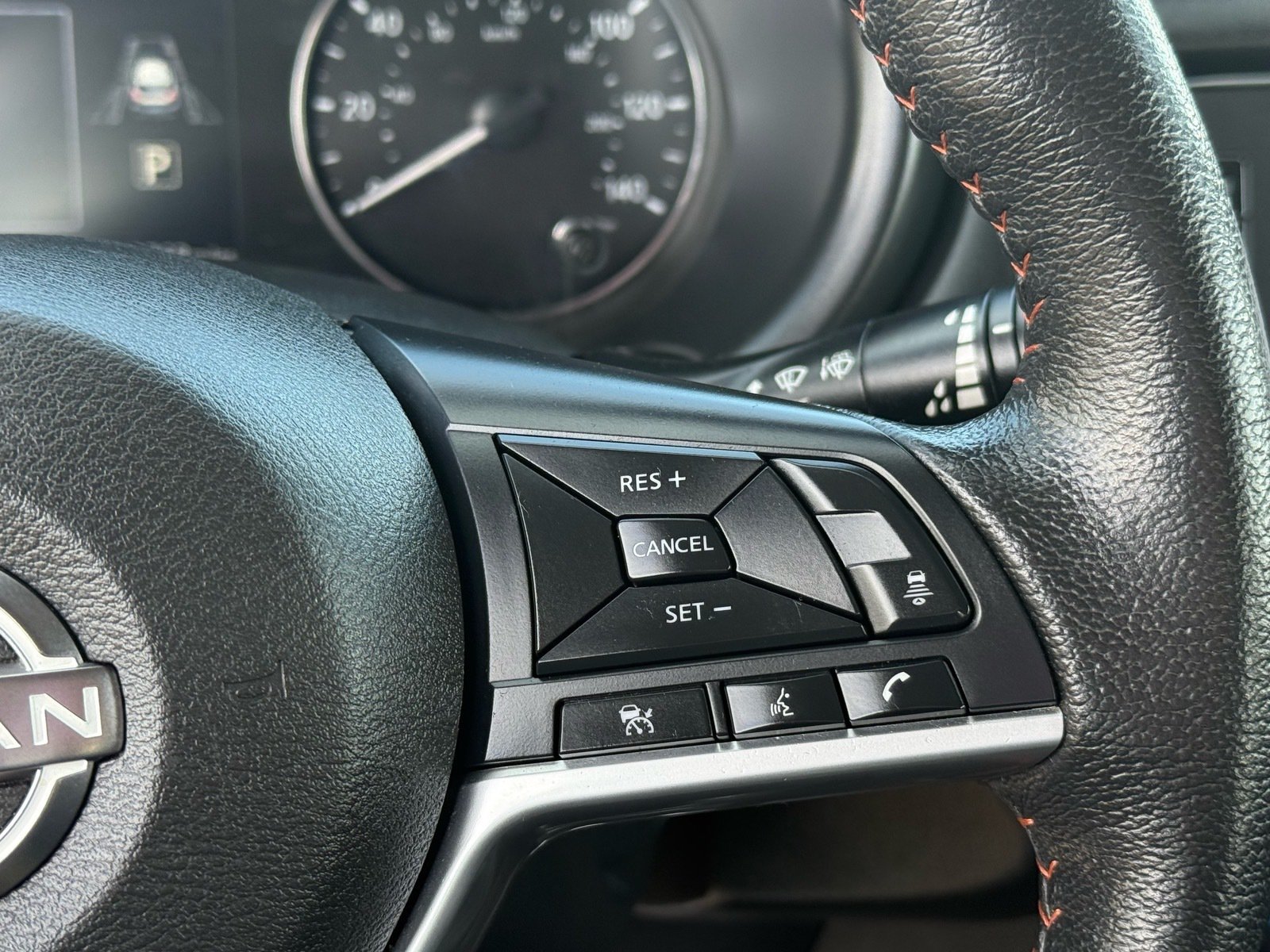 2024 Nissan Kicks SR — photo 17 thumbnail