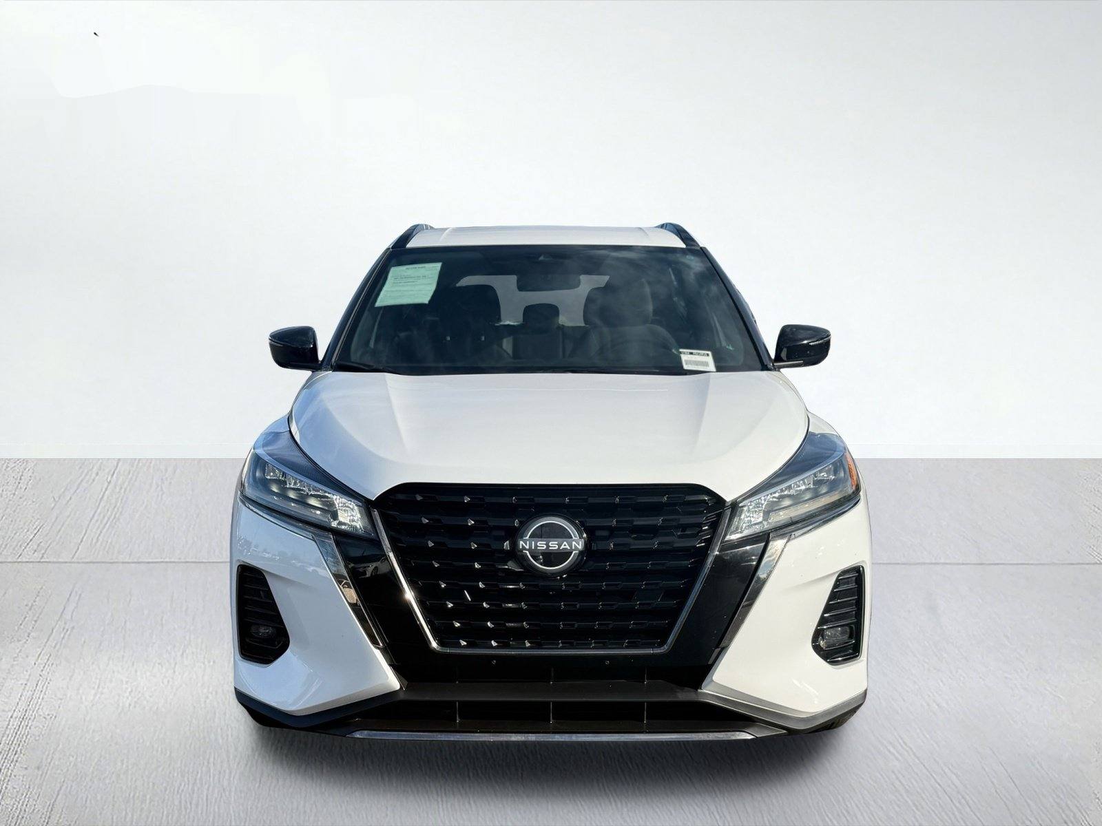 2024 Nissan Kicks SR — photo 5 thumbnail