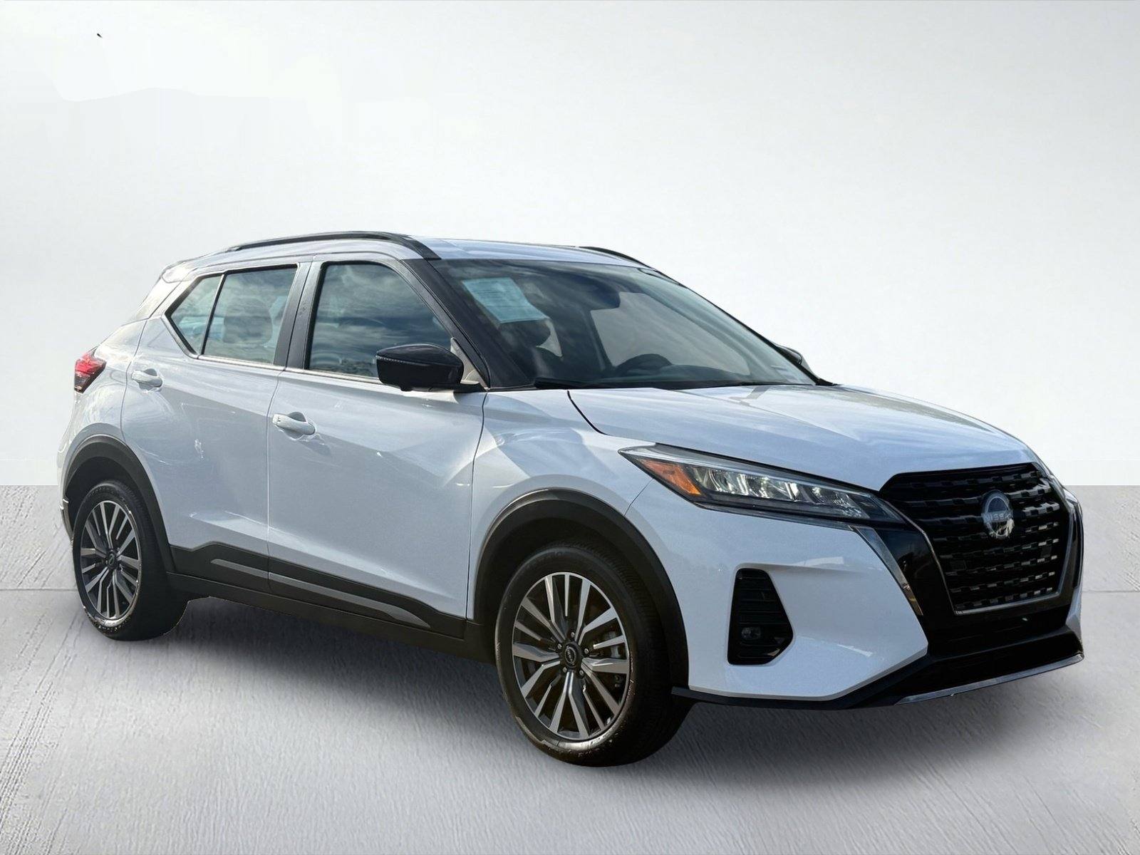2024 Nissan Kicks SR — photo 9 thumbnail