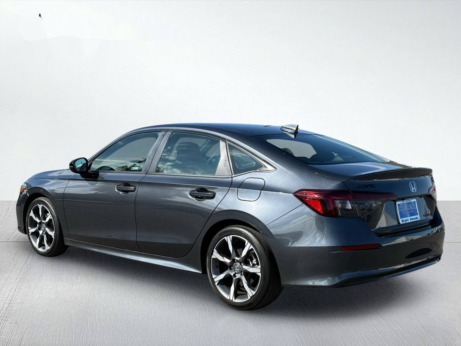 2026 Honda Civic Hybrid Sport Touring — photo 4 thumbnail