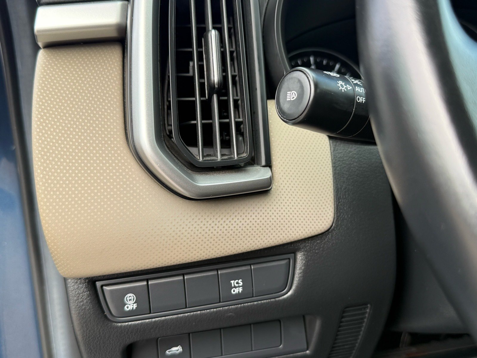 2025 Mazda CX-50 2.5 S Premium Package — photo 14 thumbnail