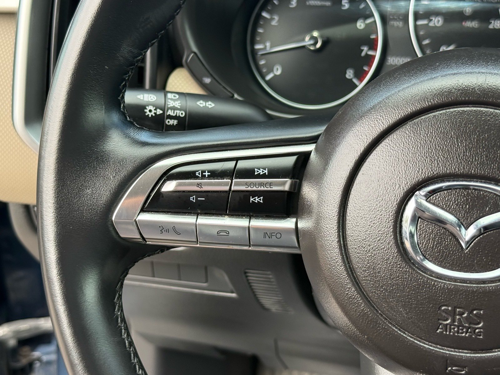 2025 Mazda CX-50 2.5 S Premium Package — photo 16 thumbnail