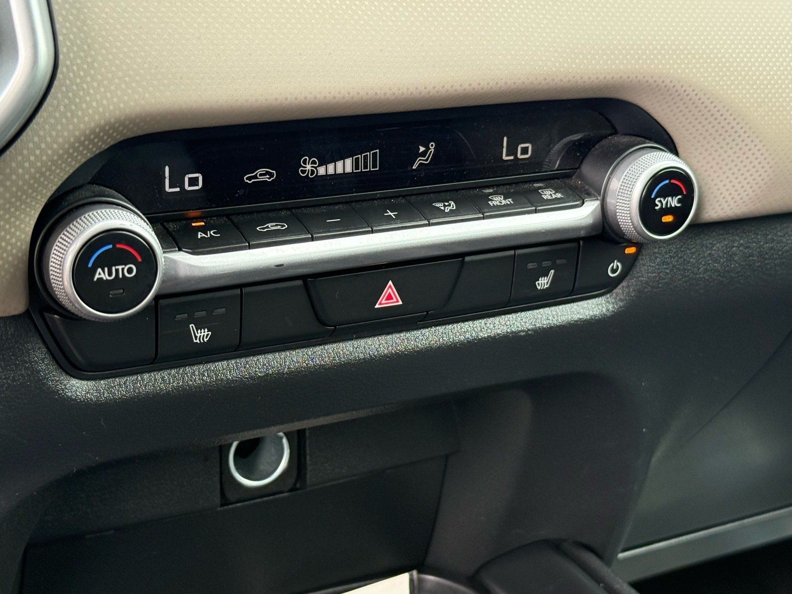 2025 Mazda CX-50 2.5 S Premium Package — photo 22 thumbnail