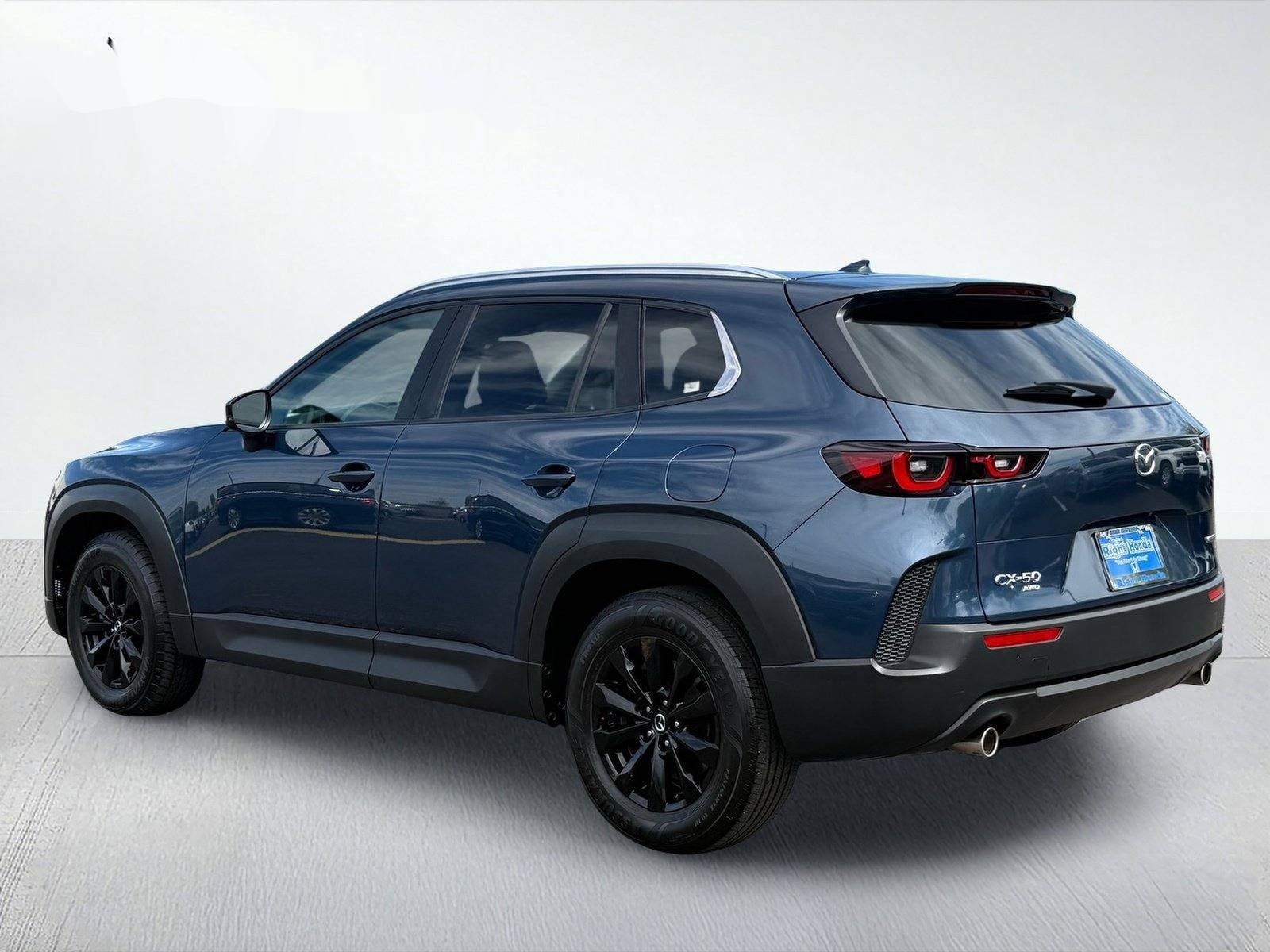 2025 Mazda CX-50 2.5 S Premium Package — photo 4 thumbnail