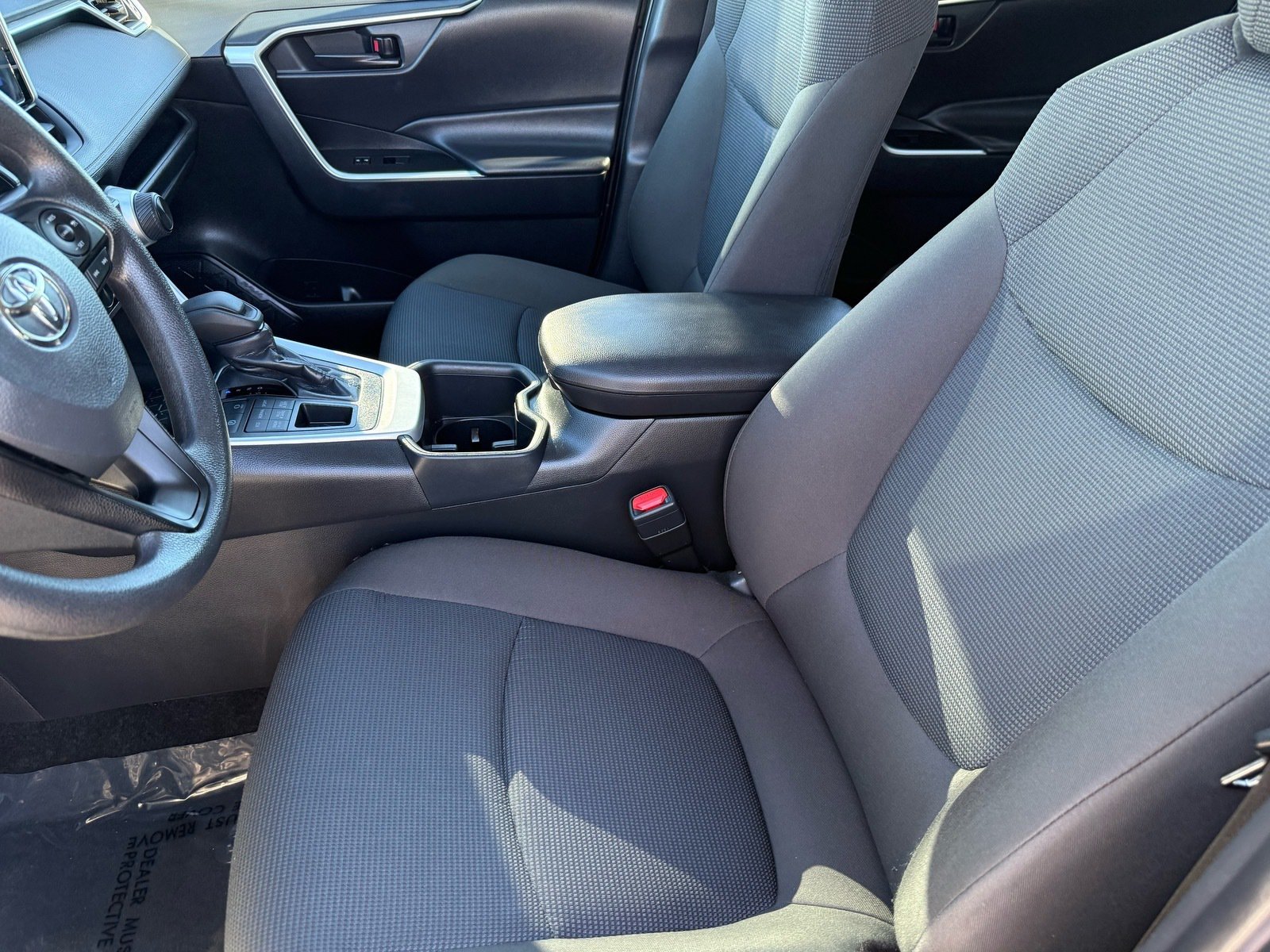 2025 Toyota RAV4 LE — photo 12 thumbnail