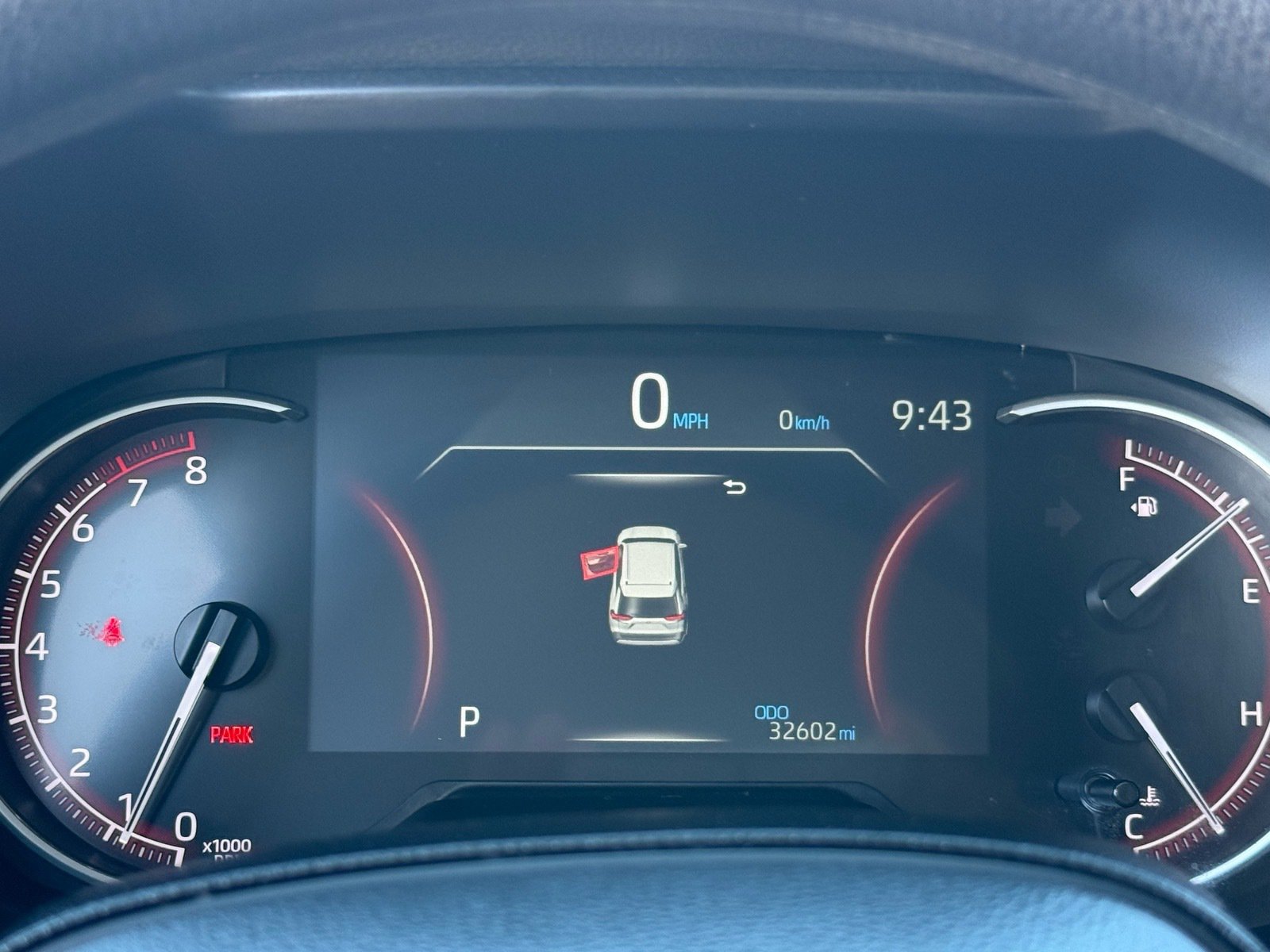2025 Toyota RAV4 LE — photo 18 thumbnail