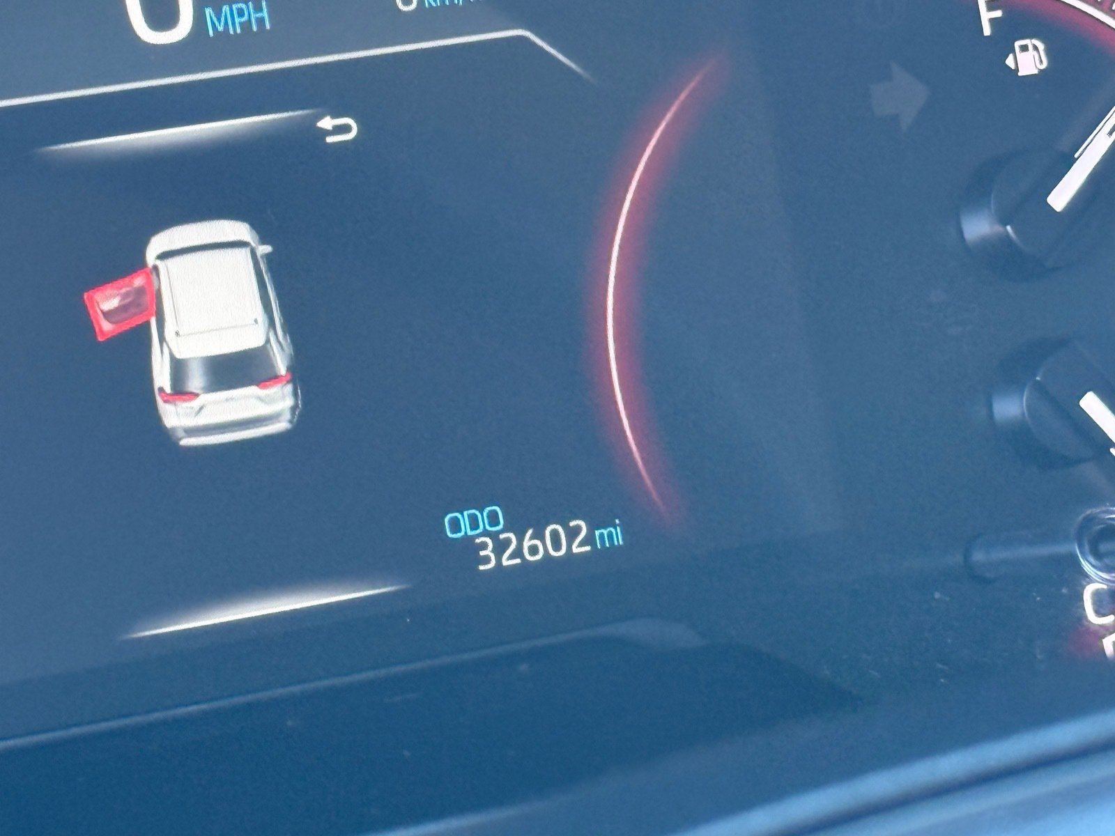 2025 Toyota RAV4 LE — photo 19 thumbnail