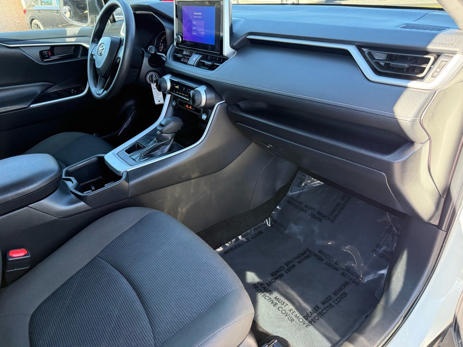 2025 Toyota RAV4 LE — photo 28 thumbnail