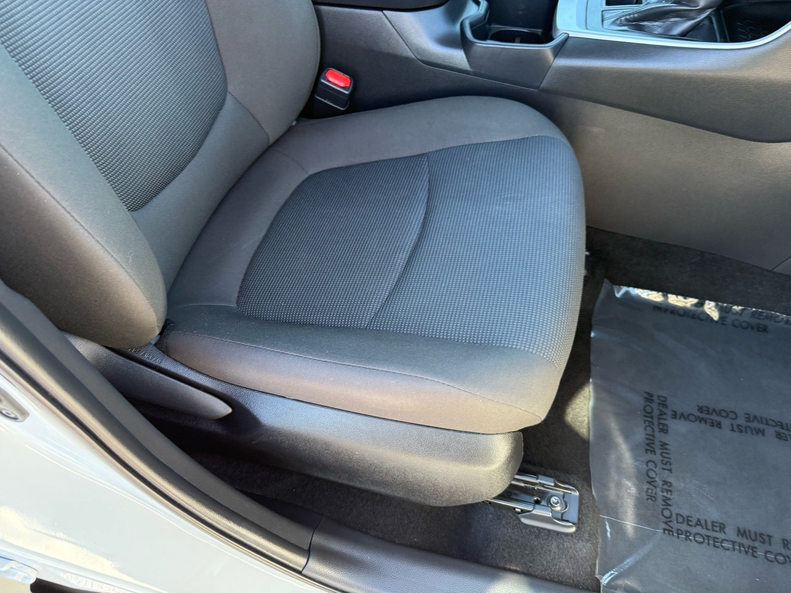 2025 Toyota RAV4 LE — photo 30 thumbnail