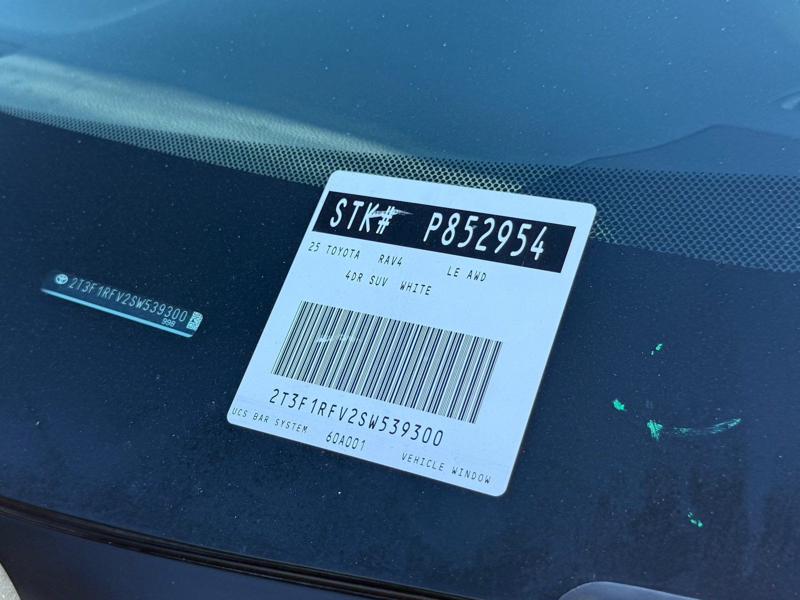 2025 Toyota RAV4 LE — photo 32 thumbnail