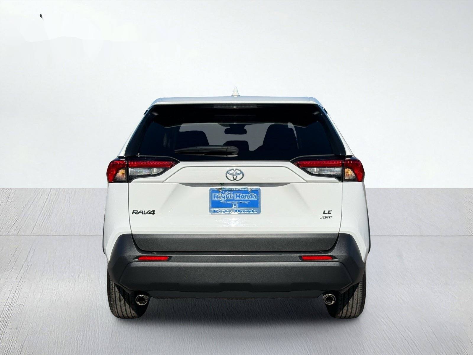 2025 Toyota RAV4 LE — photo 6 thumbnail