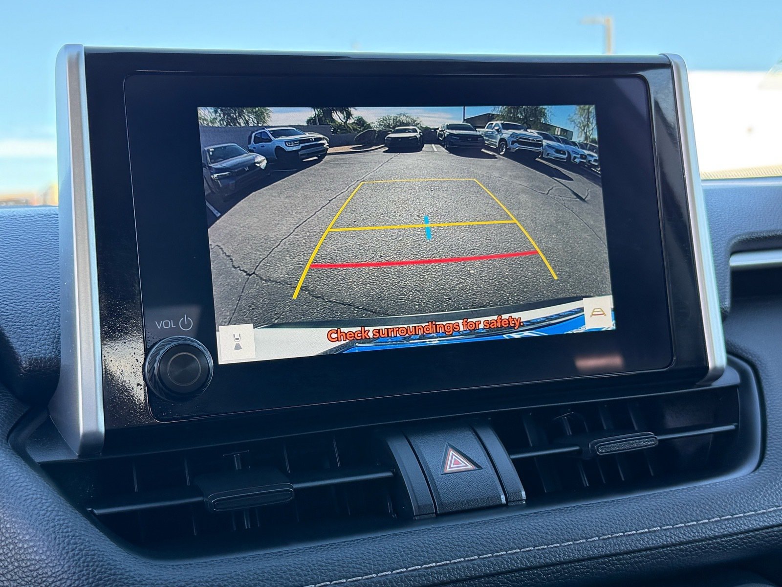 2025 Toyota RAV4 XLE — photo 20 thumbnail