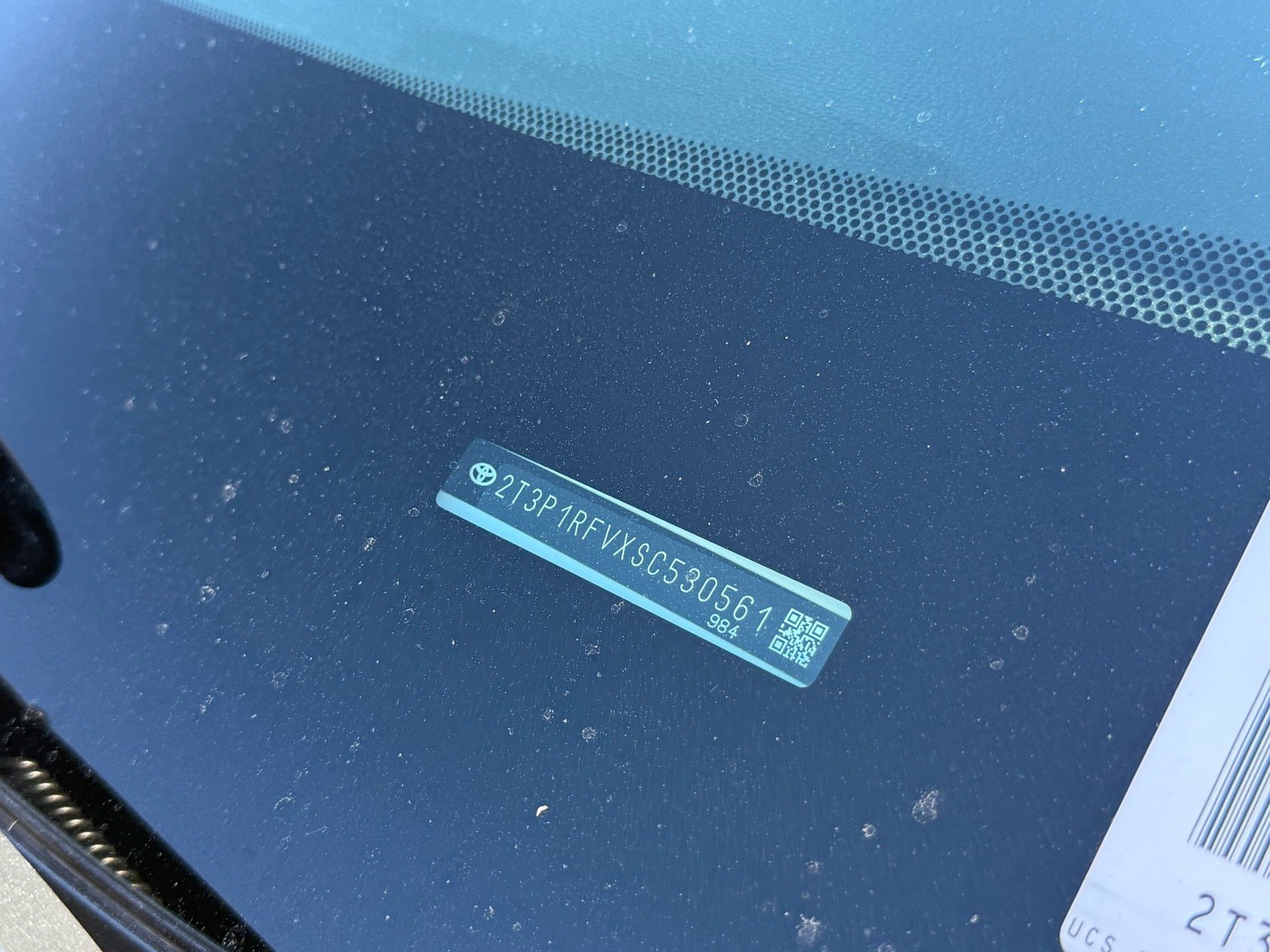 2025 Toyota RAV4 XLE — photo 33 thumbnail