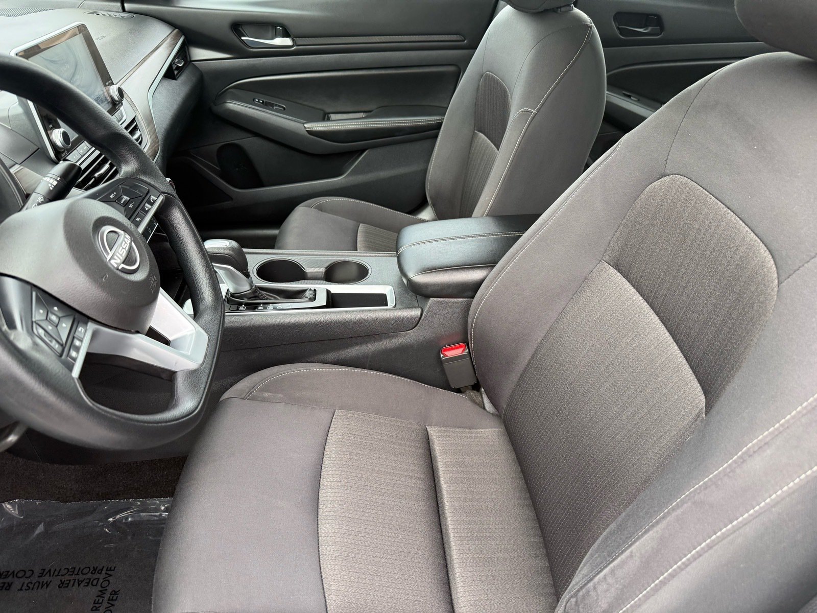 2025 Nissan Altima 2.5 SV — photo 12 thumbnail