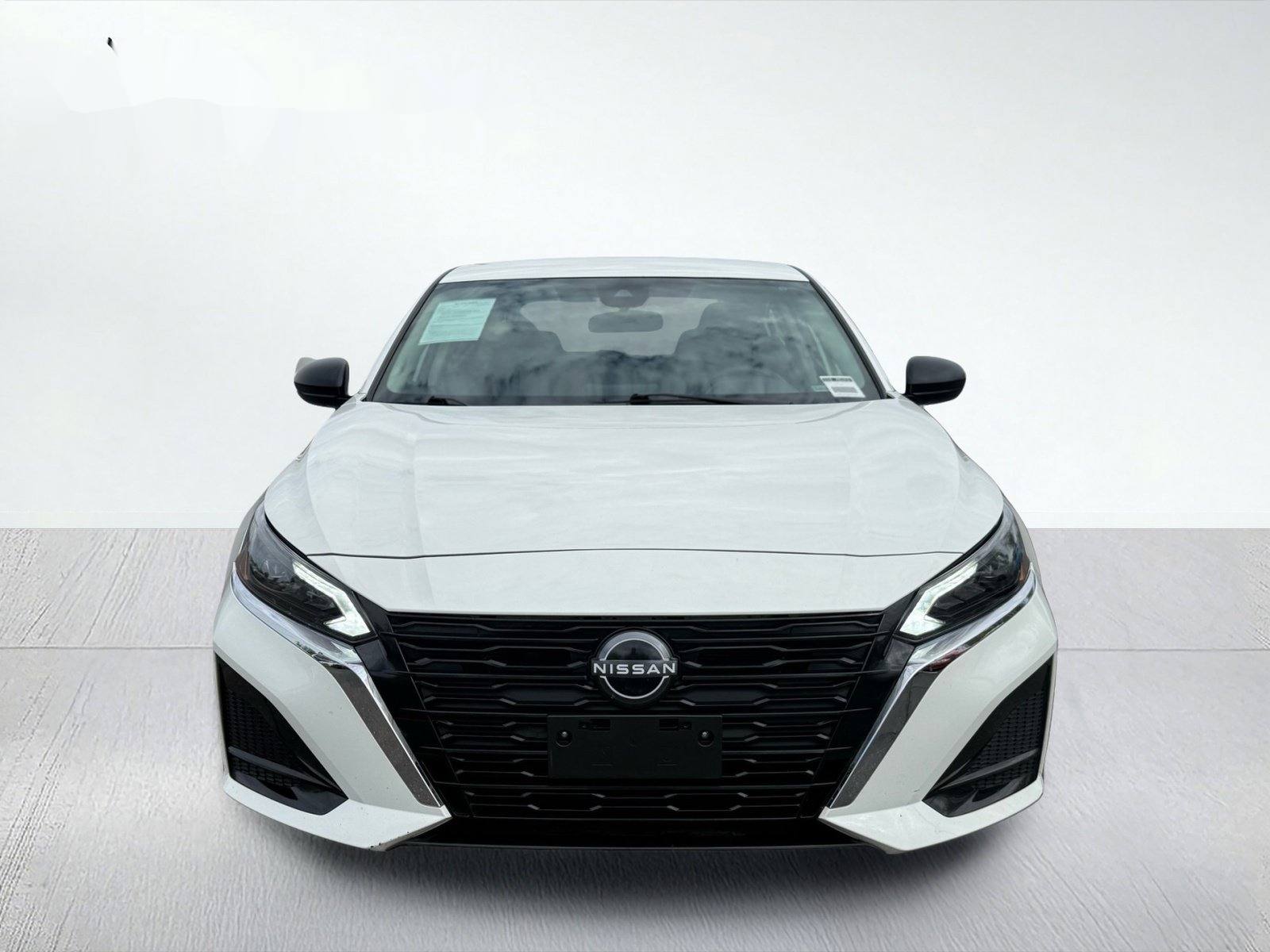 2025 Nissan Altima 2.5 SV — photo 5 thumbnail