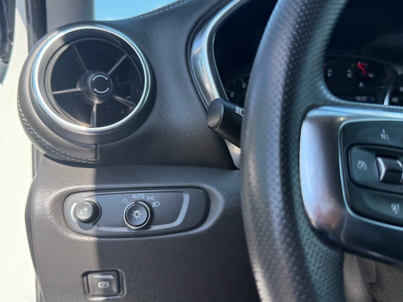 2025 Chevrolet Blazer LT — photo 14 thumbnail
