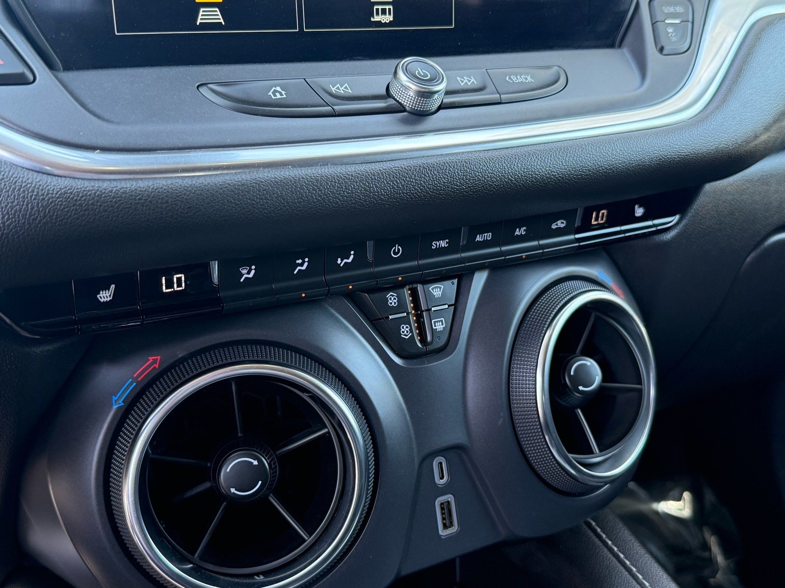 2025 Chevrolet Blazer LT — photo 22 thumbnail
