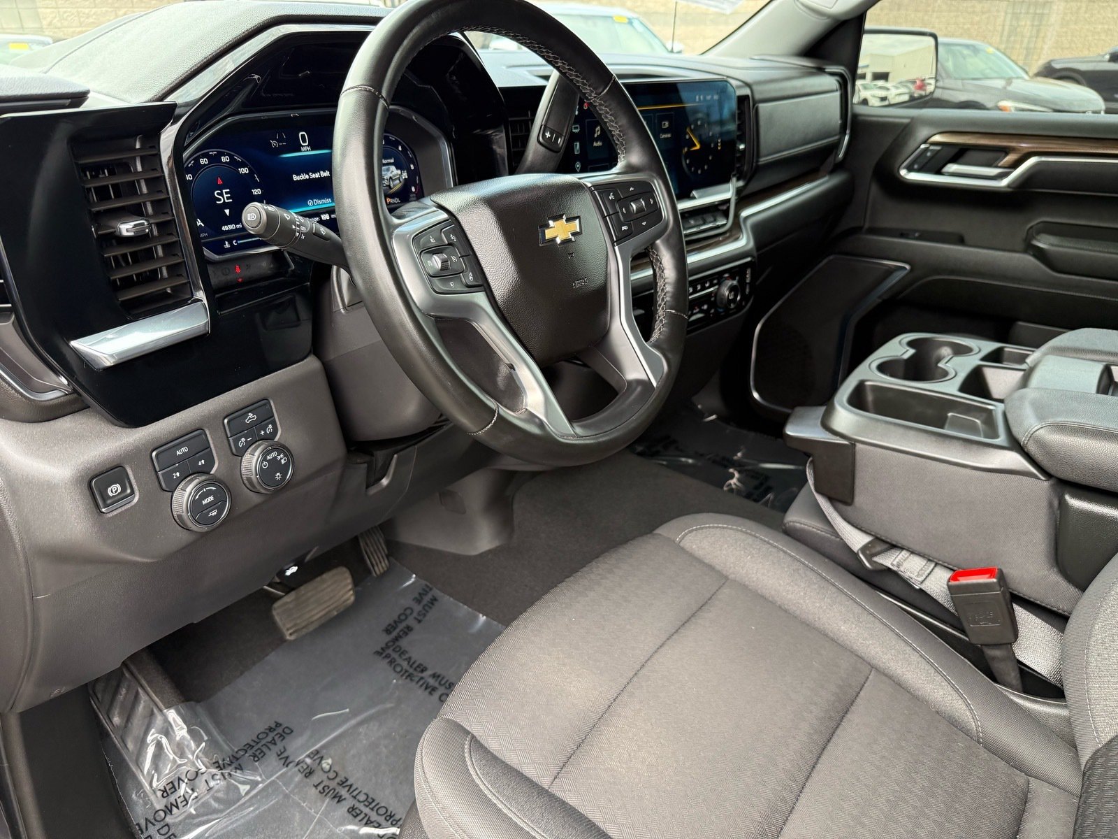 2025 Chevrolet Silverado 1500 LT — photo 11 thumbnail