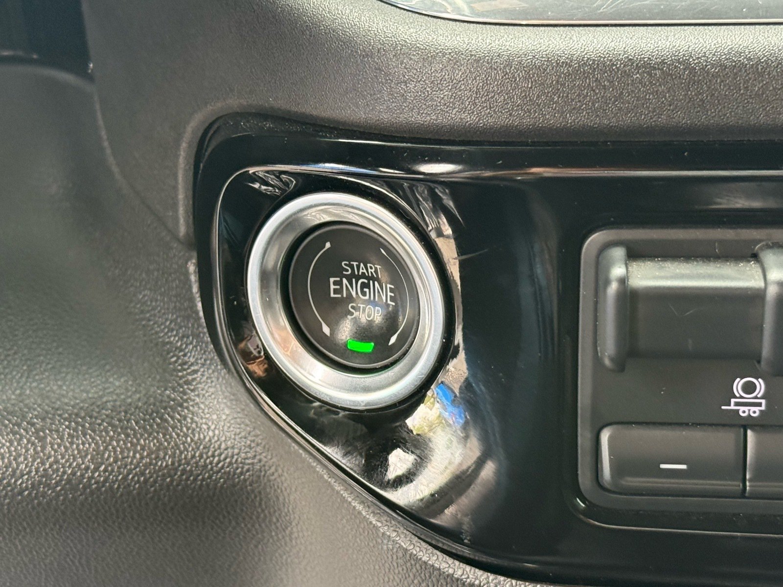 2025 Chevrolet Silverado 1500 LT — photo 25 thumbnail