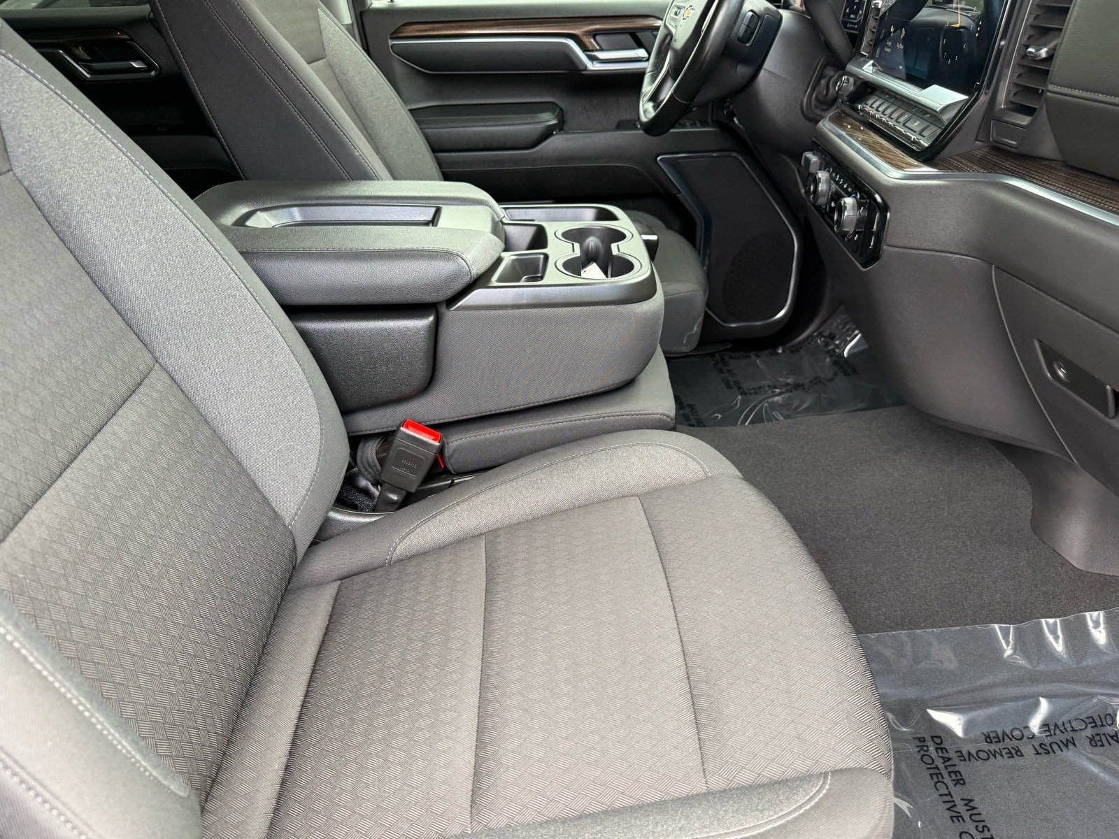2025 Chevrolet Silverado 1500 LT — photo 30 thumbnail