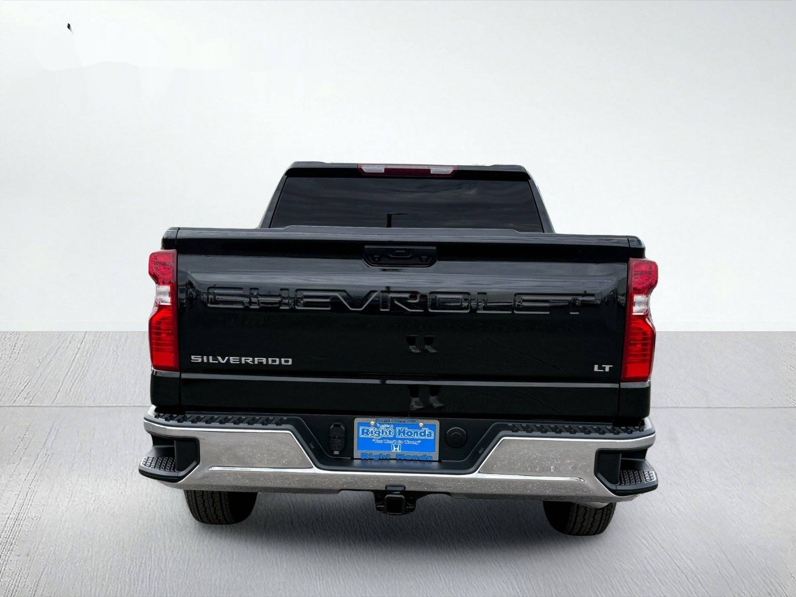 2025 Chevrolet Silverado 1500 LT — photo 6 thumbnail