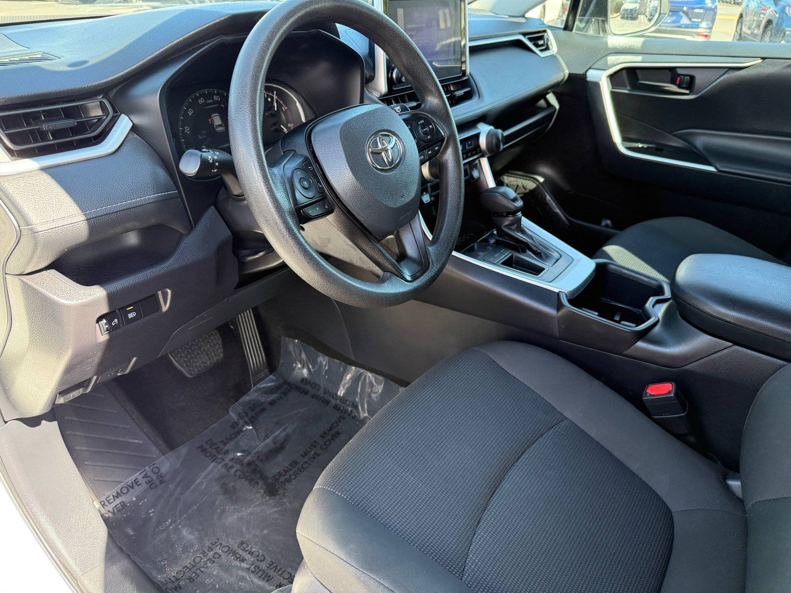 2025 Toyota RAV4 LE — photo 11 thumbnail