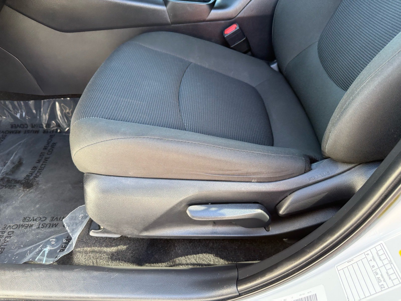 2025 Toyota RAV4 LE — photo 13 thumbnail