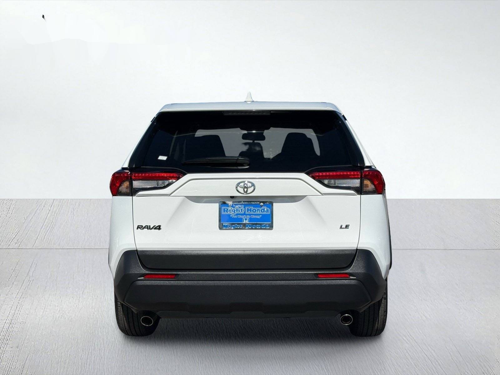 2025 Toyota RAV4 LE — photo 6 thumbnail