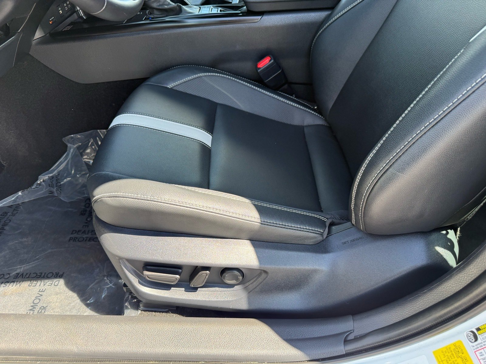 2026 Toyota Camry SE — photo 13 thumbnail