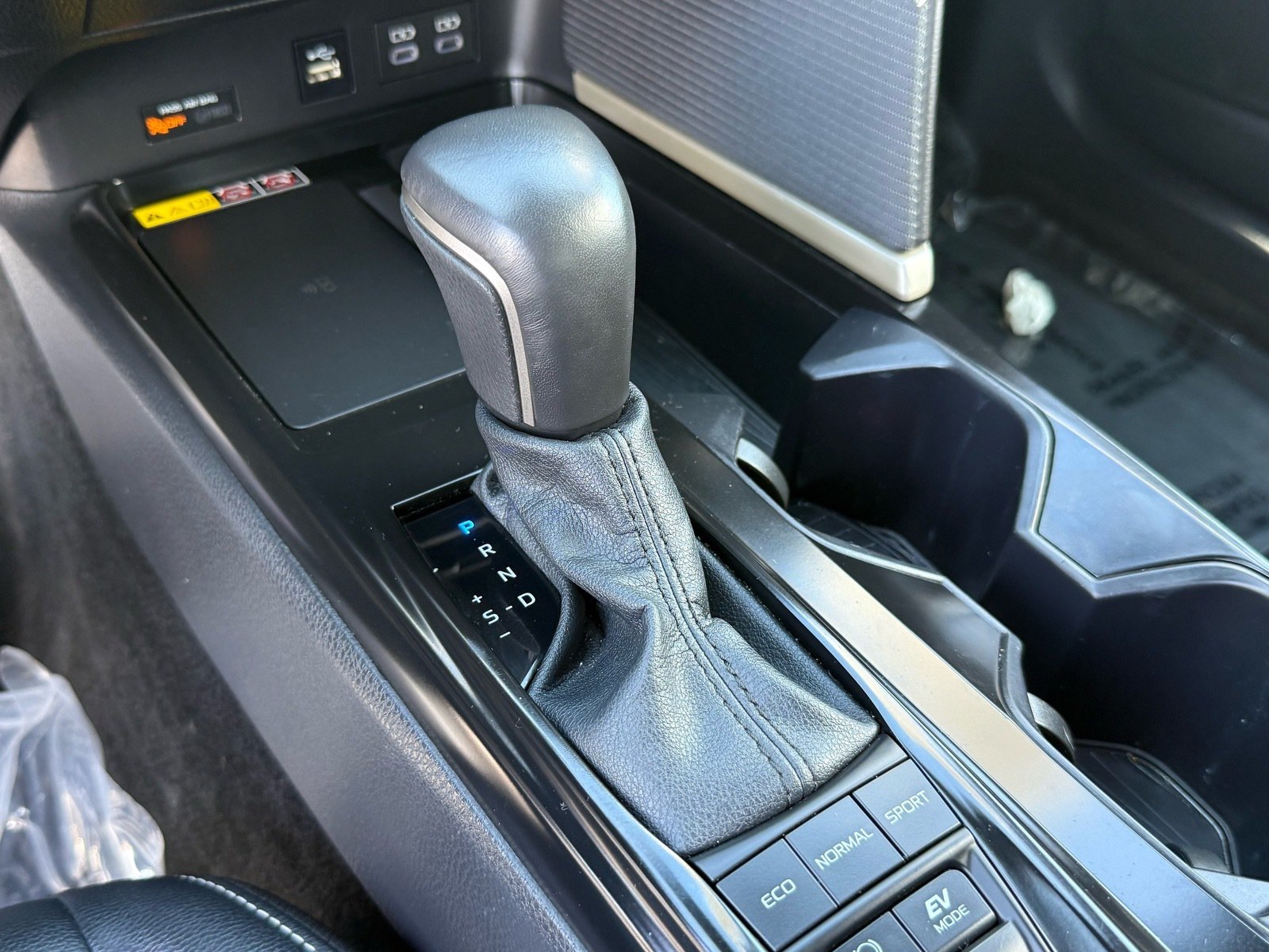 2026 Toyota Camry SE — photo 24 thumbnail