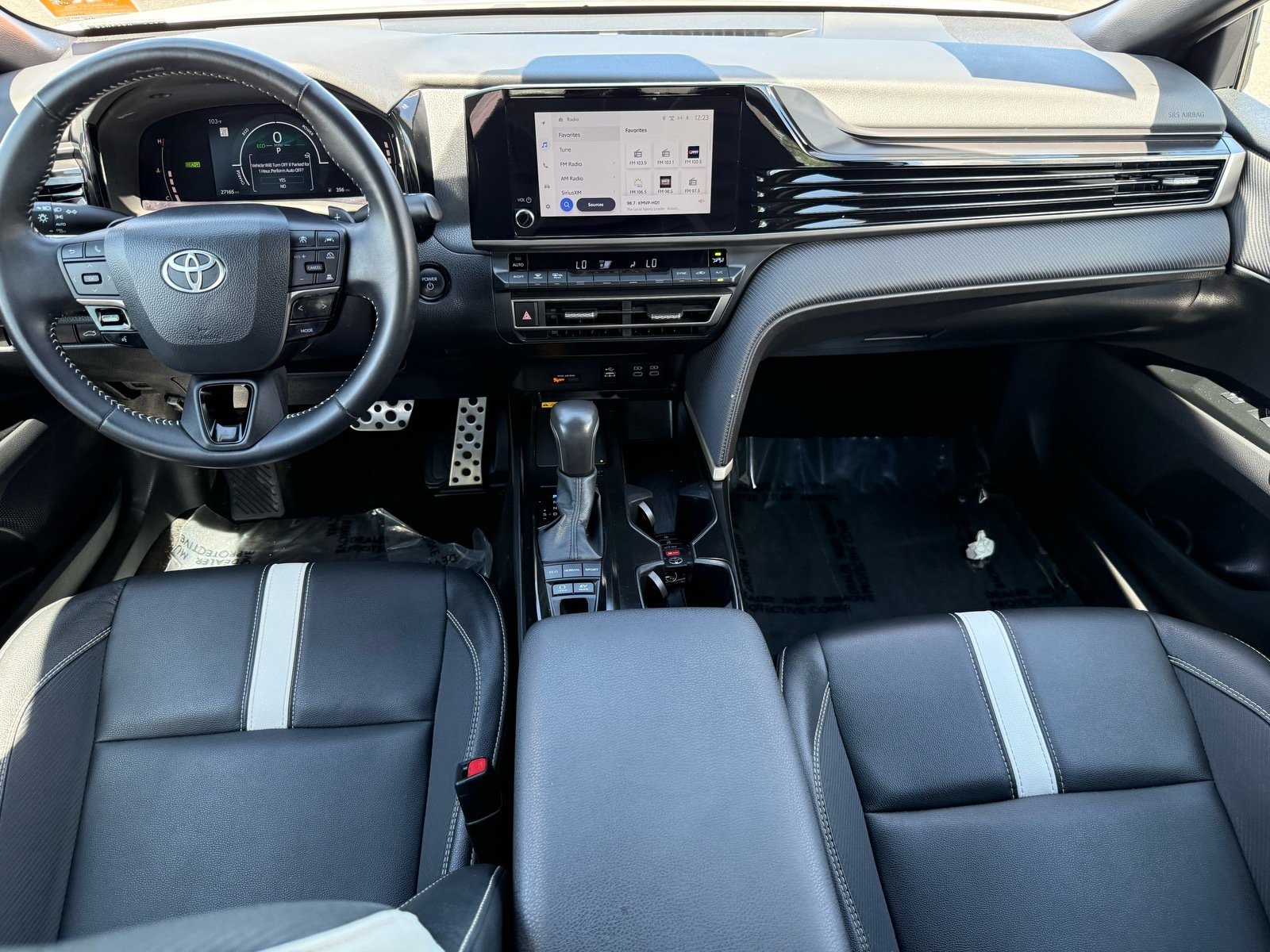 2026 Toyota Camry SE — photo 27 thumbnail
