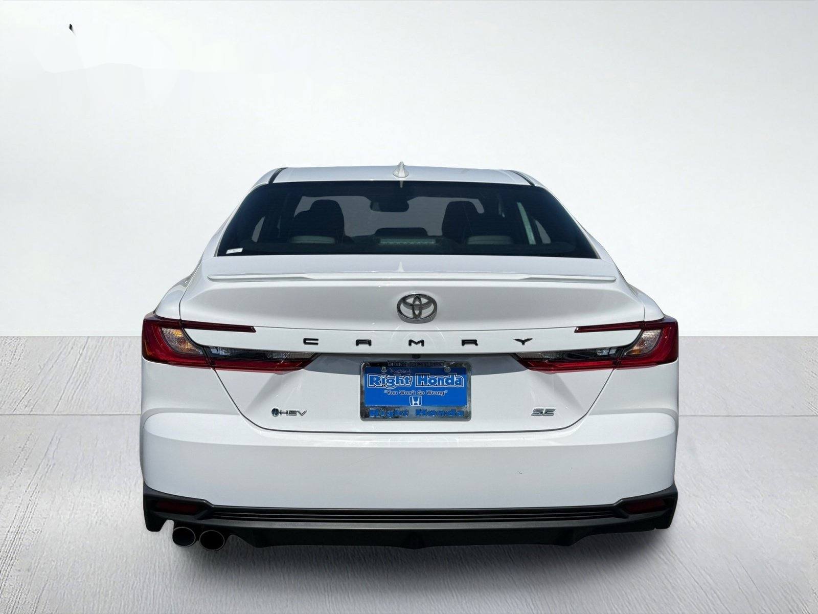 2026 Toyota Camry SE — photo 6 thumbnail