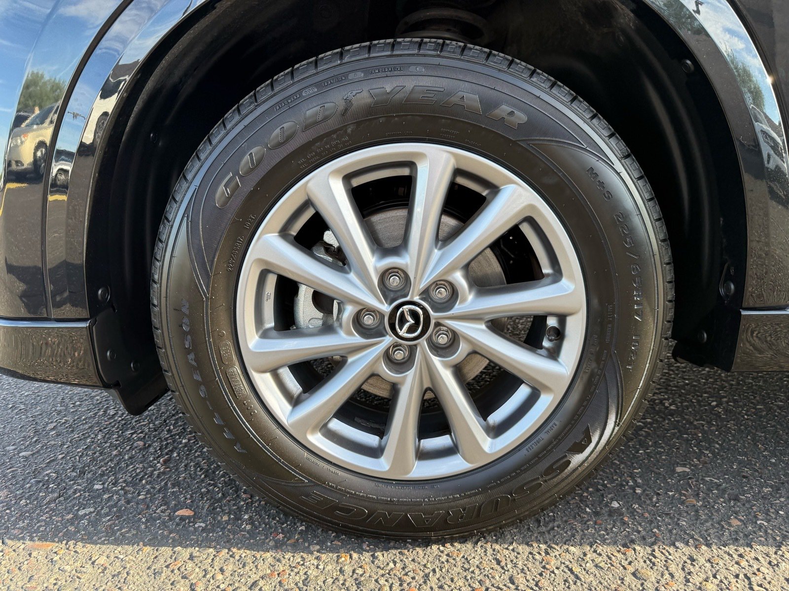 2025 Mazda CX-5 2.5 S Preferred Package — photo 10 thumbnail