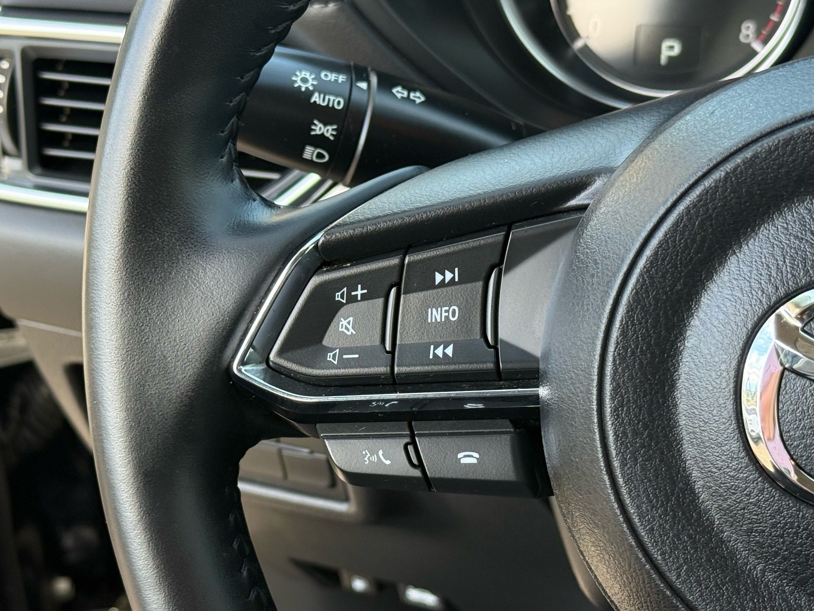 2025 Mazda CX-5 2.5 S Preferred Package — photo 16 thumbnail